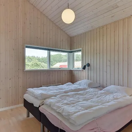 Iorund - 550m From The Sea By Interhome Feriehus *